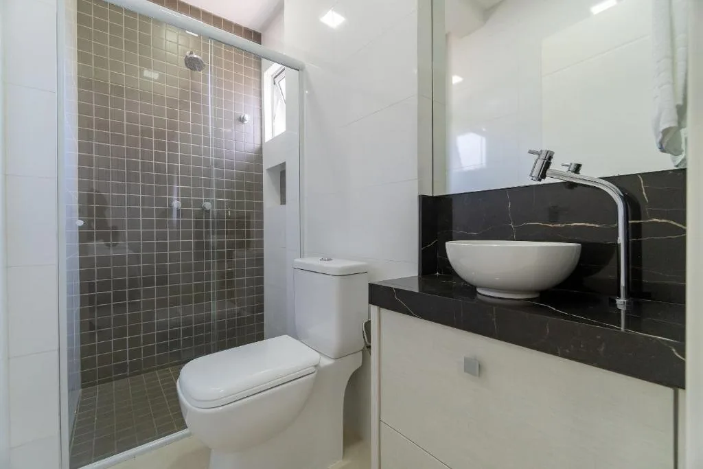 Cobertura Duplex em Condomínio com Piscina, Bombinhas, na 159 Rua Pescada Branca em Bombinhas/SC — foto 32