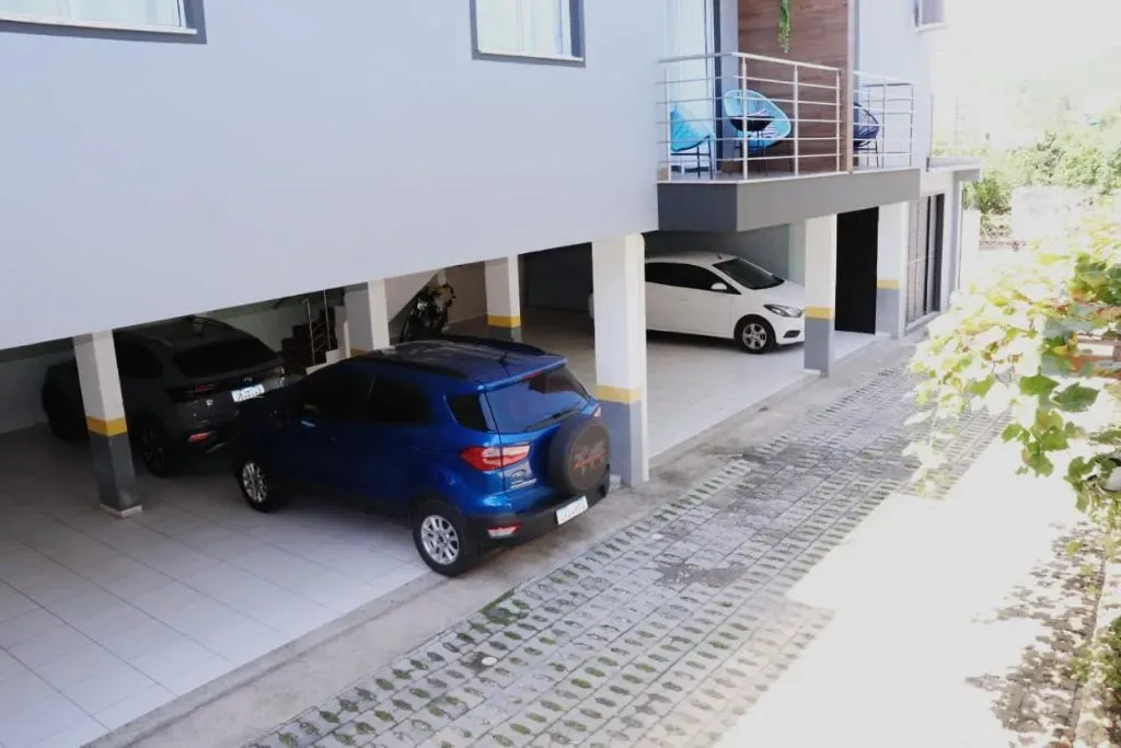 Enseada de Zimbros Residencial, Bombinhas, na 790 Rua Rio Tapajós / Rua Rio Jurua 144 Apartamento em Bombinhas/SC — foto 33