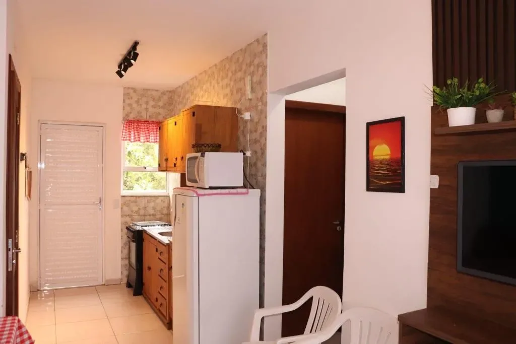 Enseada de Zimbros Residencial, Bombinhas, na 790 Rua Rio Tapajós / Rua Rio Jurua 144 Apartamento em Bombinhas/SC — foto 43