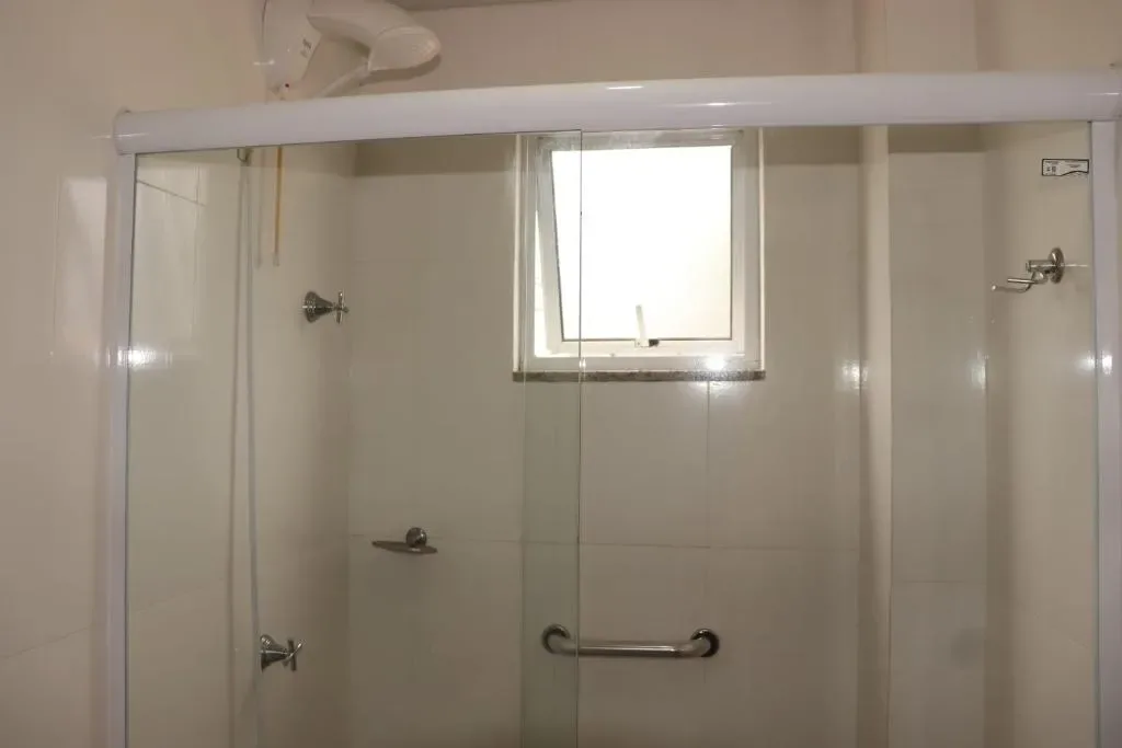 Enseada de Zimbros Residencial, Bombinhas, na 790 Rua Rio Tapajós / Rua Rio Jurua 144 Apartamento em Bombinhas/SC — foto 45