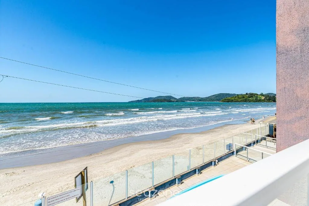 Duplex pé na areia com vista deslumbrante RAT001, Porto Belo, na 23 Rua Rubens Alves casa em Porto Belo/SC