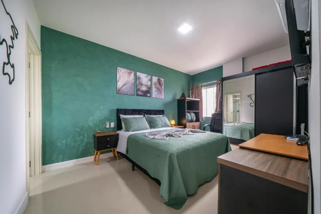 Encantador Apartamento 100m da Praia com vista mar, Porto Belo, na Rua Rubens Alves, 189 - apto em Porto Belo/SC — foto 12