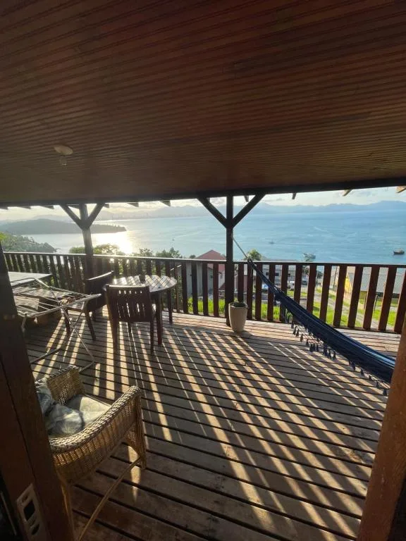 Casa deck caixa d´aço, Porto Belo, na Rua Recanto Dos Açores caa em Porto Belo/SC