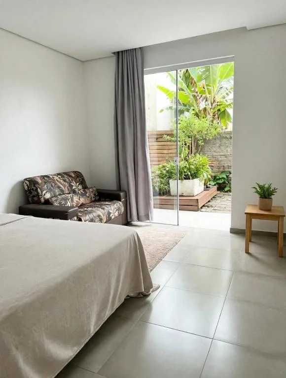 Casa inteira 3 quartos 6 pessoas com piscina de água salgada e hidromassagem em Porto Belo á 8 min do mar, Porto Belo, na R. Cap. Gualberto Leal Nunes em Porto Belo/SC — foto 2