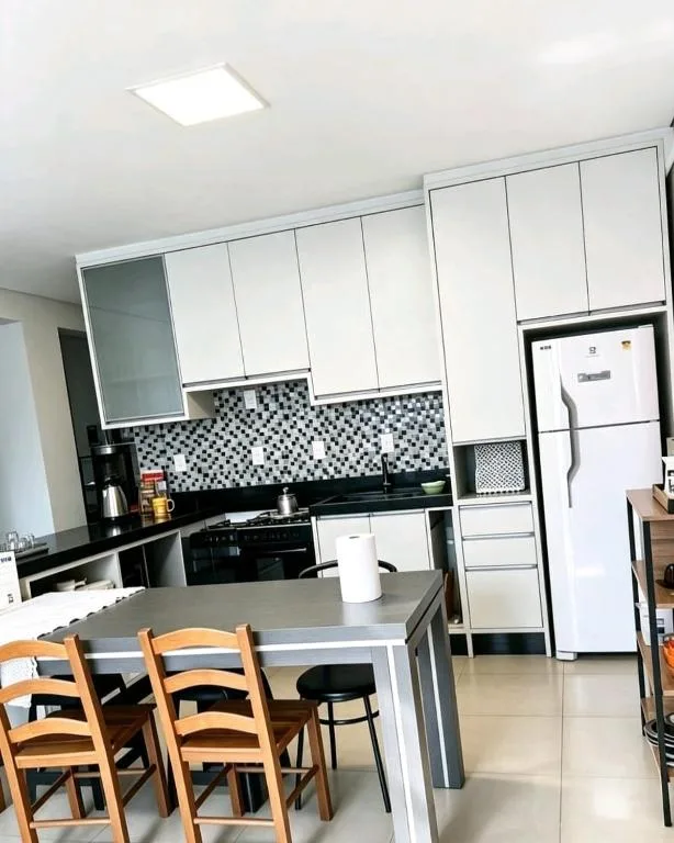 Casa inteira 3 quartos 6 pessoas com piscina de água salgada e hidromassagem em Porto Belo á 8 min do mar, Porto Belo, na R. Cap. Gualberto Leal Nunes em Porto Belo/SC — foto 14
