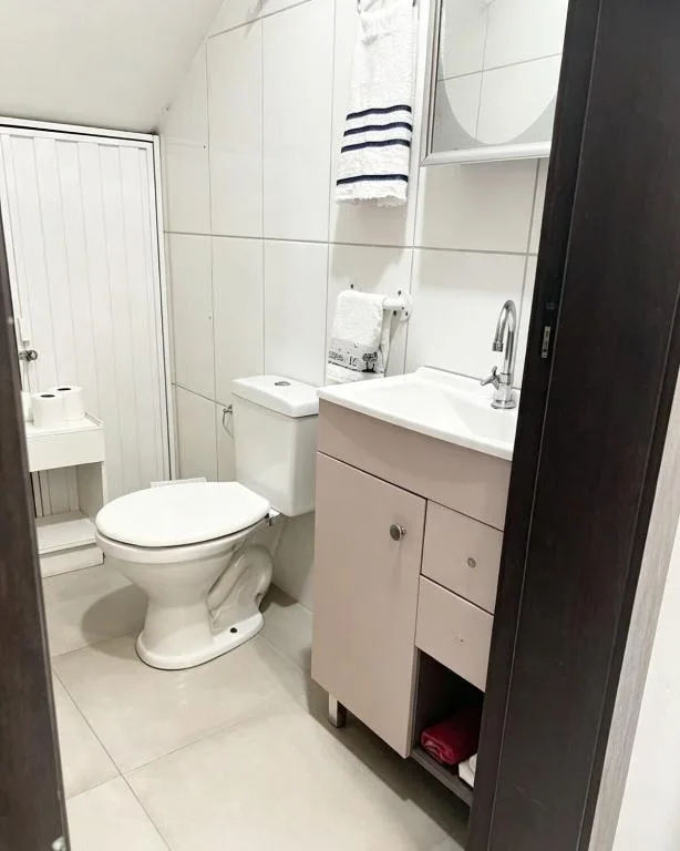 Casa inteira 3 quartos 6 pessoas com piscina de água salgada e hidromassagem em Porto Belo á 8 min do mar, Porto Belo, na R. Cap. Gualberto Leal Nunes em Porto Belo/SC — foto 19
