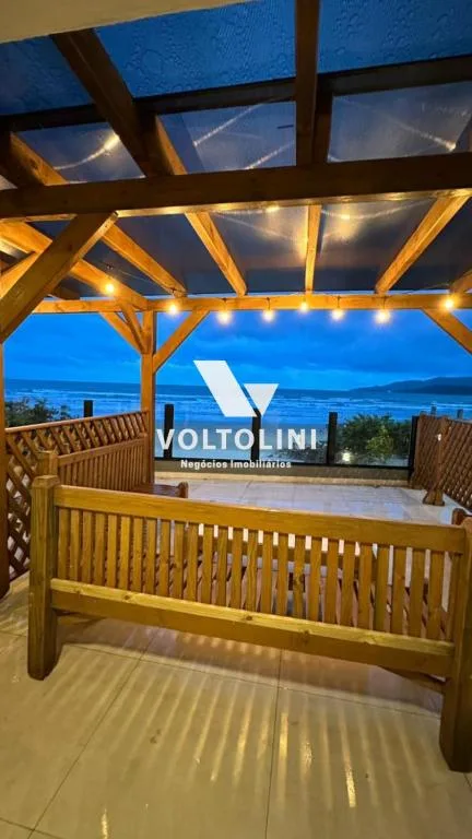 02 APARTAMENTO TÉRREO BEIRA MAR - Apto 02, Porto Belo, na 1186 Avenida Senador Atílio Fontana Residencial Gian e Giovanni em Porto Belo/SC