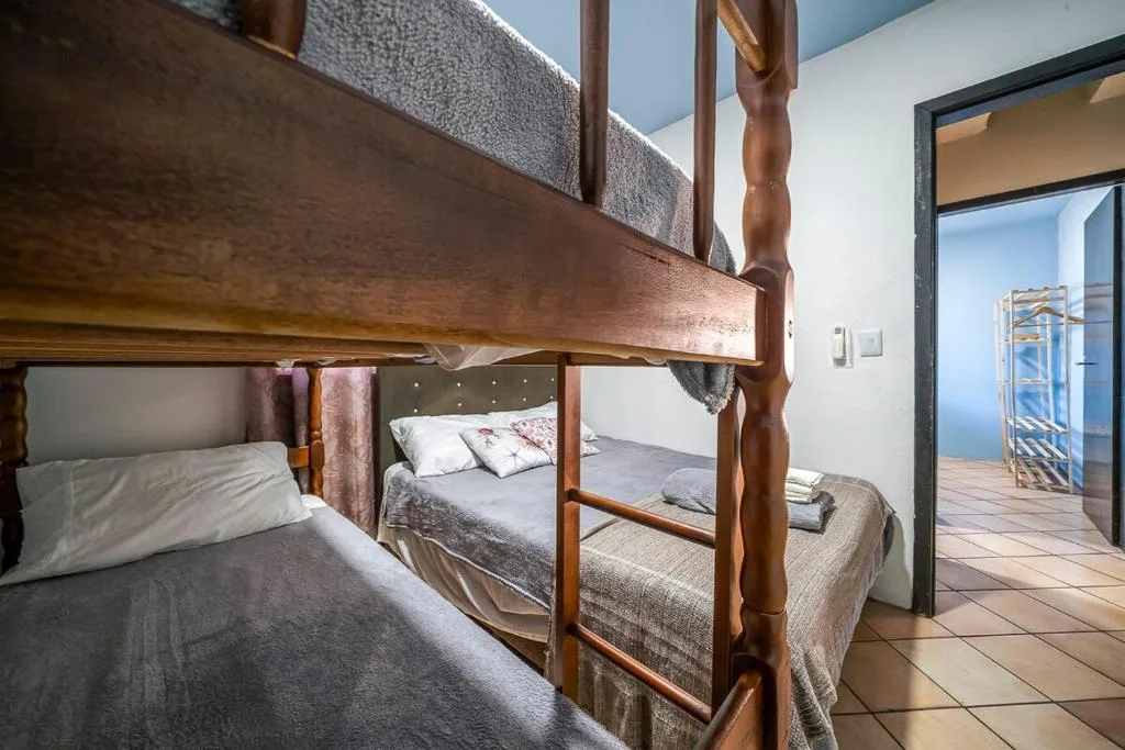 Casa completa para Familia e amigos com enxoval e varanda com churrasqueira e cozinha externa para ate 8 pessoas, Porto Belo, na Rua Maurilio Manoel da Silva, 184 casa em Porto Belo/SC — foto 31