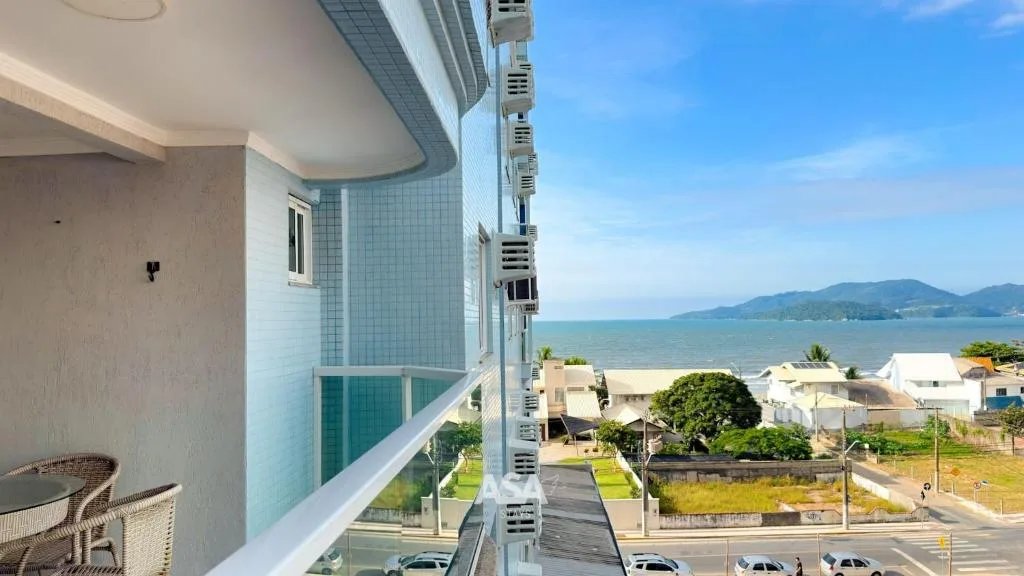 ASA | Vista Mar | Apto 2QT | Perequê, Porto Belo, na 947-969 Av. Sen. Atílio Fontana em Porto Belo/SC — foto 3