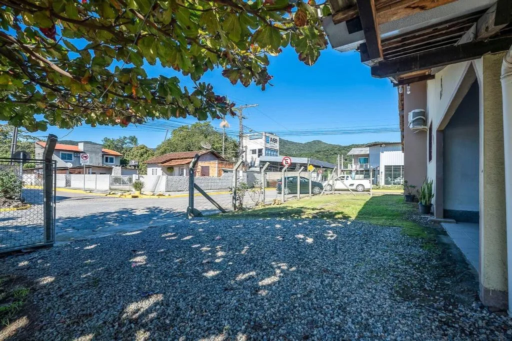 Casa completa para Familia e amigos com enxoval e varanda com churrasqueira e cozinha externa para ate 8 pessoas, Porto Belo, na Rua Maurilio Manoel da Silva, 184 casa em Porto Belo/SC — foto 34
