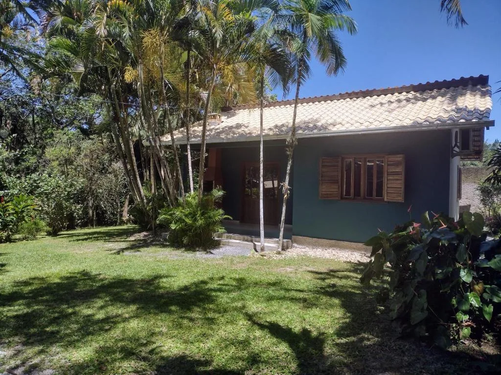 Casa em meio a natureza e próxima à praia, Porto Belo, na Avenida Governador Celso Ramos, Centro. em Porto Belo/SC — foto 24