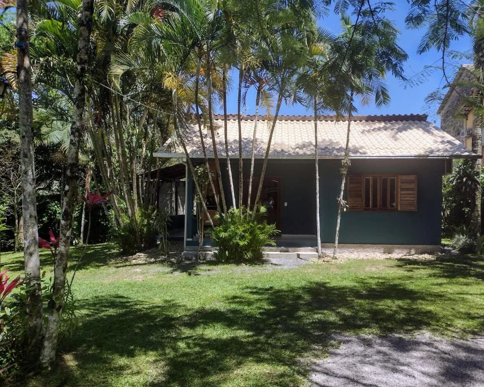Casa em meio a natureza e próxima à praia, Porto Belo, na Avenida Governador Celso Ramos, Centro. em Porto Belo/SC — foto 25