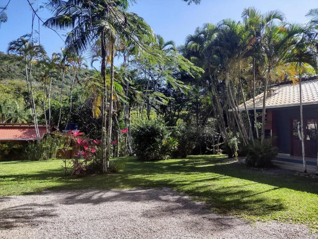 Casa em meio a natureza e próxima à praia, Porto Belo, na Avenida Governador Celso Ramos, Centro. em Porto Belo/SC — foto 31
