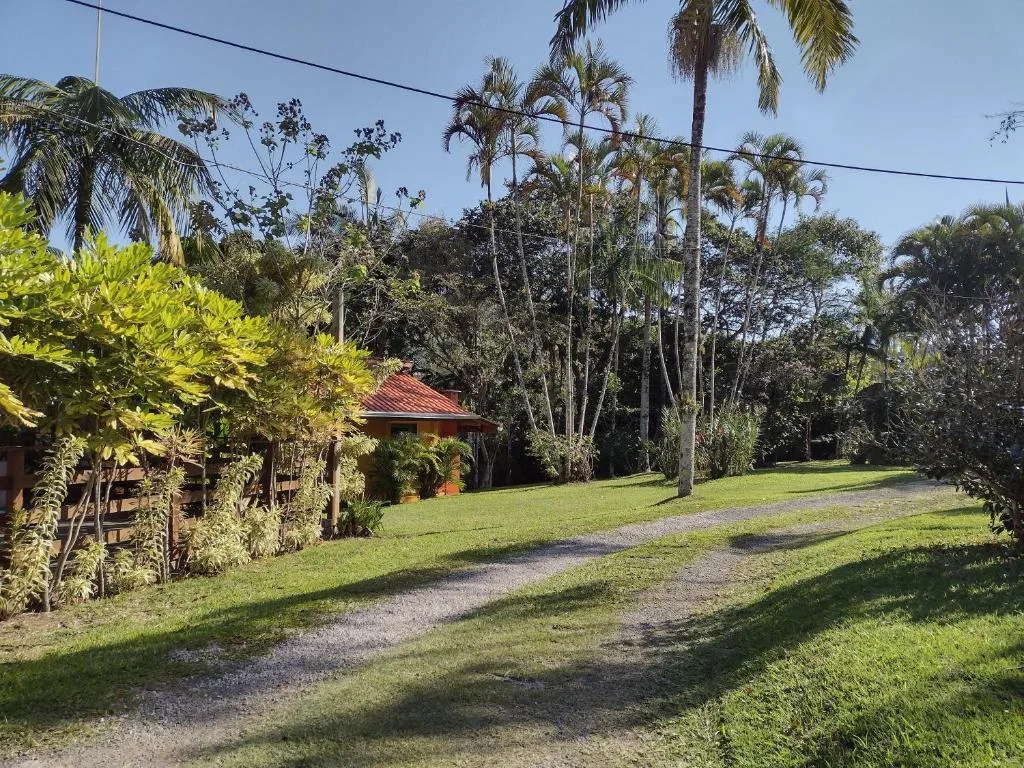 Casa em meio a natureza e próxima à praia, Porto Belo, na Avenida Governador Celso Ramos, Centro. em Porto Belo/SC — foto 33