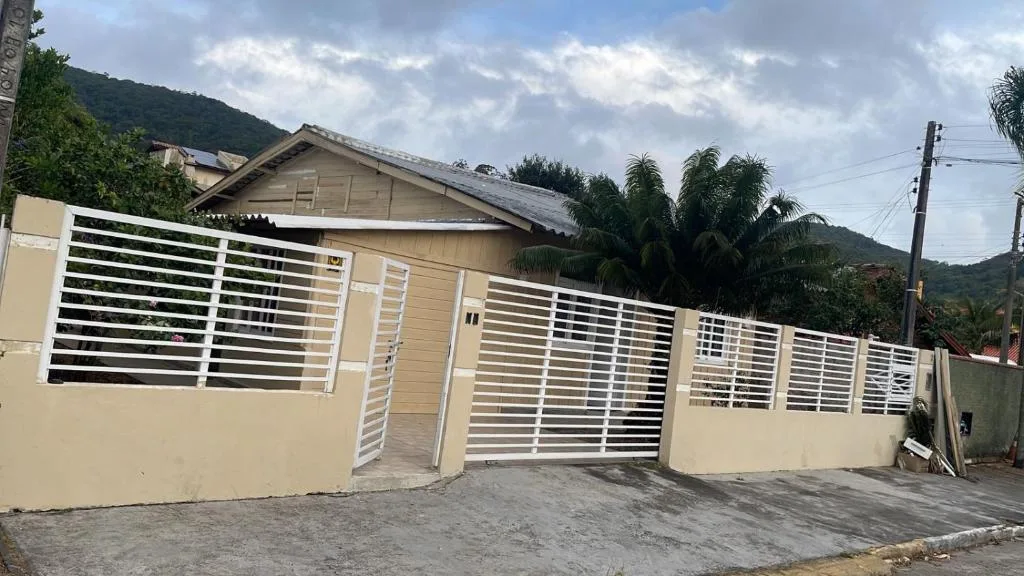 Casa de Temporada, Porto Belo, na R. Cap. Gualberto Leal Nunes, 359 em Porto Belo/SC — foto 10