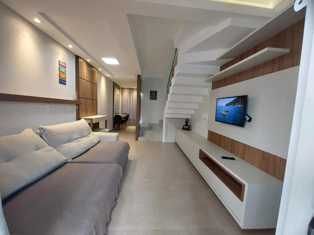 Porto Belo( casa Lari) · Hard Rock, casa á 5 minutos, na praia do Perequê, Porto Belo, na Rua Melanie Glaush em Porto Belo/SC — foto 22