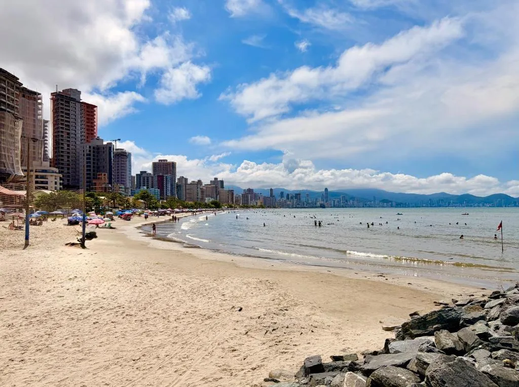 Vista para o Mar em Todos os Cômodos - 250m da Praia - Churrasqueira, Porto Belo, na R. Lages em Porto Belo/SC — foto 10