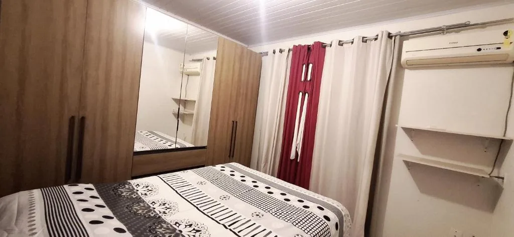 Bruna, Porto Belo, na 453 Rua Laudelina Rosa Oliveira em Porto Belo/SC — foto 2