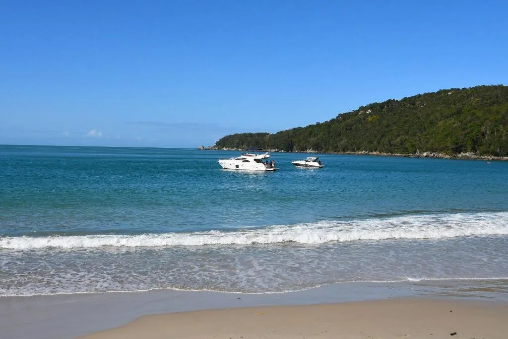 Jardim Praia do Estaleiro, na Rua Flávia Verônica Martellini, 1301 Praia do Estaleiro em Porto Belo/SC — foto 49