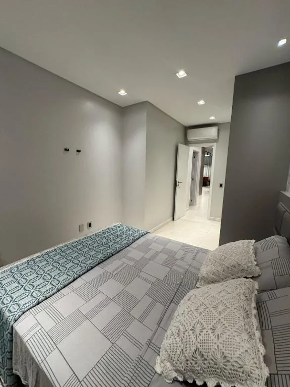 Apartamento com duas suítes próximo ao Hard Rock Café, Porto Belo, na Rua Itapema, 167 Apto. em Porto Belo/SC — foto 16