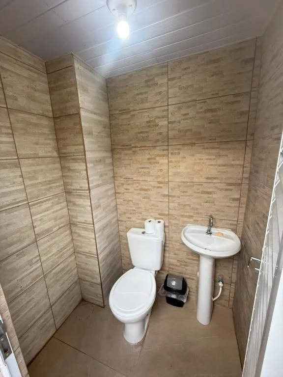Casa na praia próximo a Balneário Perequê Porto Belo, Porto Belo, na Rua Benedito Guerreiro em Porto Belo/SC — foto 3