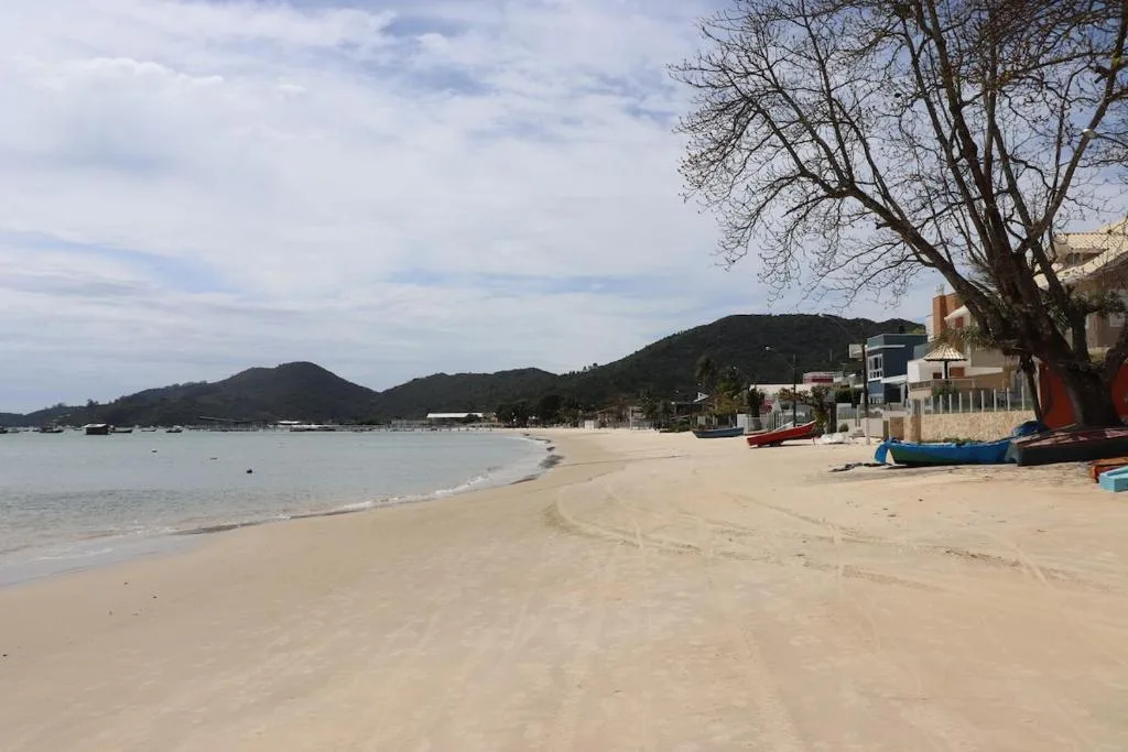 Casa de frete para o mar em Porto Belo, Porto Belo, na Avenida Governador Celso Ramos em Porto Belo/SC — foto 19