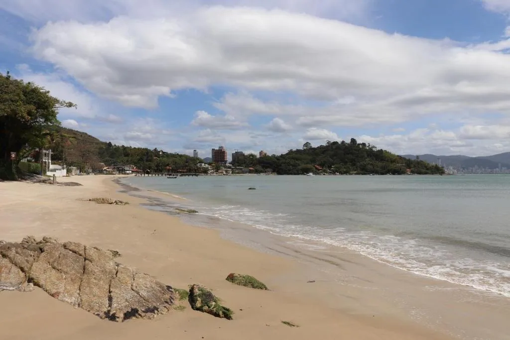 Casa de frete para o mar em Porto Belo, Porto Belo, na Avenida Governador Celso Ramos em Porto Belo/SC — foto 25