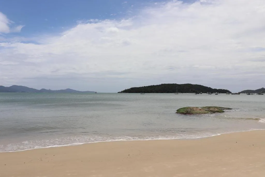 Casa de frete para o mar em Porto Belo, Porto Belo, na Avenida Governador Celso Ramos em Porto Belo/SC — foto 27