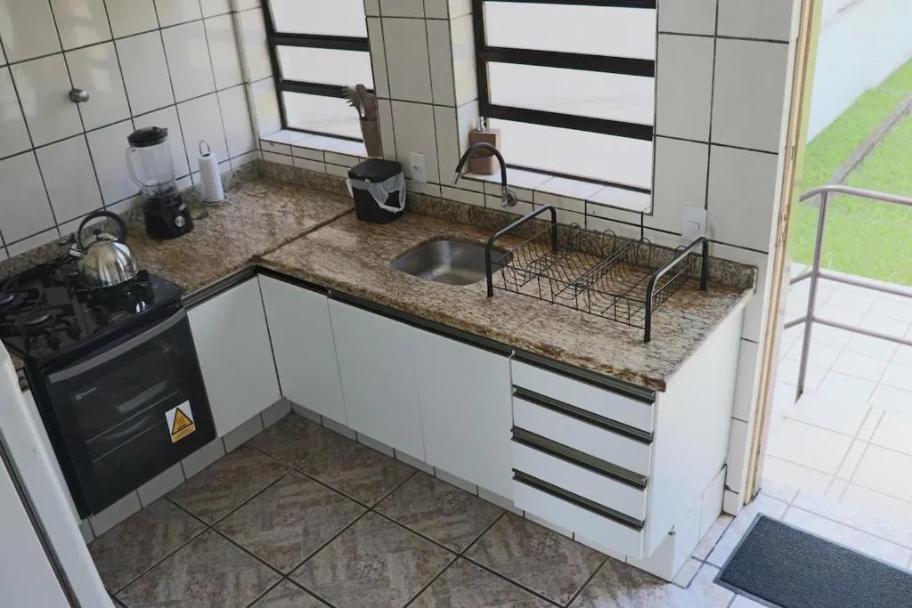 Casa de frete para o mar em Porto Belo, Porto Belo, na Avenida Governador Celso Ramos em Porto Belo/SC — foto 33