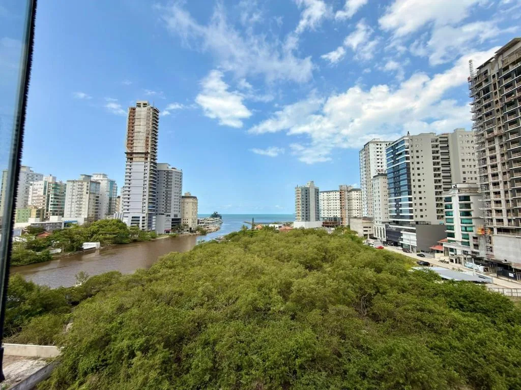 Frente Mar Panoramico 2 Suites Gourmet 2 vgs, Porto Belo, na Rua Dona Jovina em Porto Belo/SC — foto 7