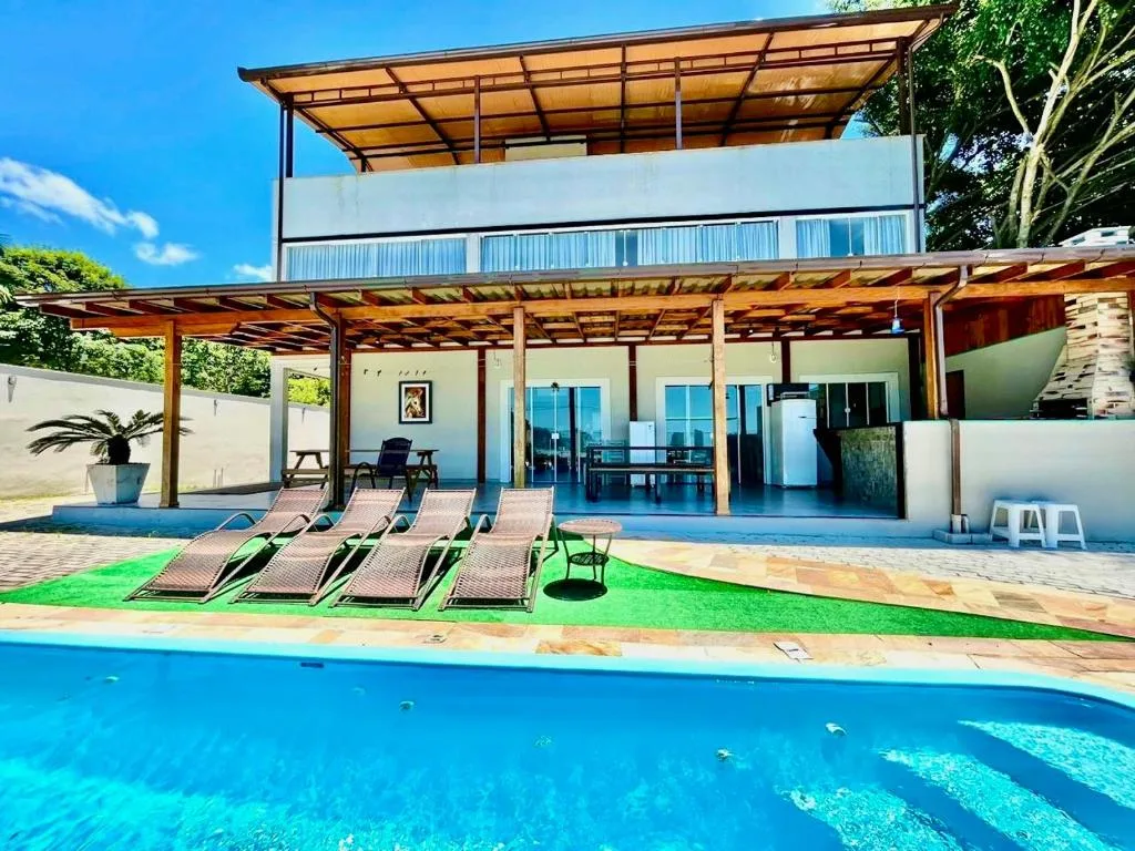 Casa com piscina e 04 suítes e linda vista para toda a cidade, Porto Belo, na Rua Artelina vassoler em Porto Belo/SC — foto 3