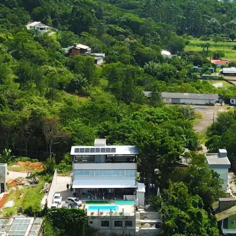 Casa com piscina e 04 suítes e linda vista para toda a cidade, Porto Belo, na Rua Artelina vassoler em Porto Belo/SC — foto 10
