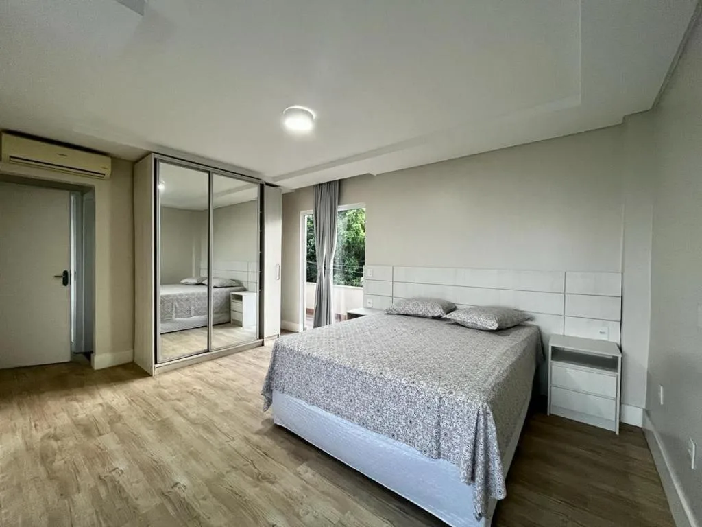Casa com piscina e 04 suítes e linda vista para toda a cidade, Porto Belo, na Rua Artelina vassoler em Porto Belo/SC — foto 26