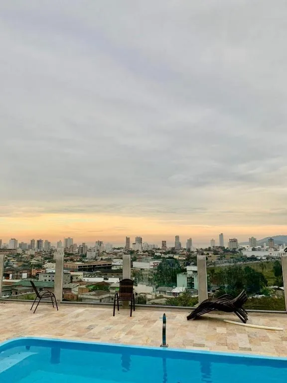 Casa com piscina e 04 suítes e linda vista para toda a cidade, Porto Belo, na Rua Artelina vassoler em Porto Belo/SC — foto 31