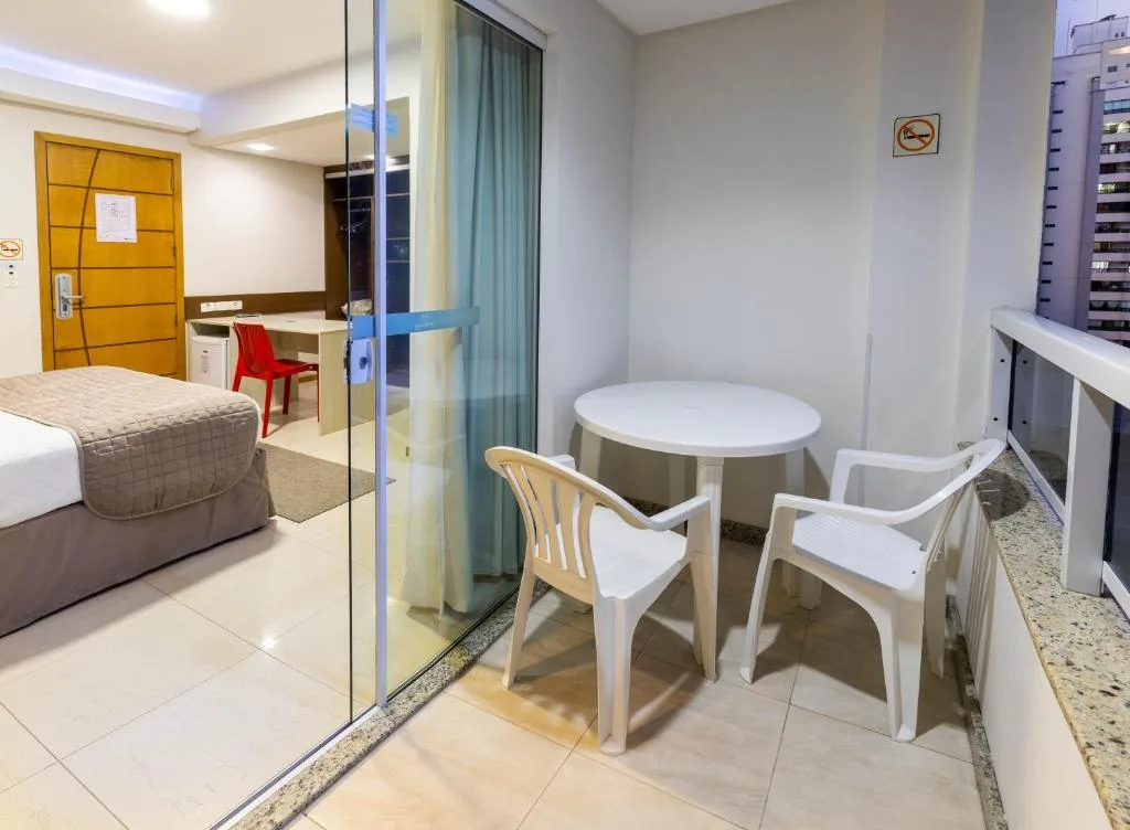Centromar Hotel, Balneário Camboriú, na Rua em Balneário Camboriú/SC — foto 13
