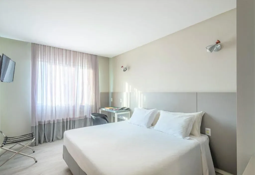 Hotel Melo, Balneário Camboriú, na Av. Brasil em Balneário Camboriú/SC — foto 2