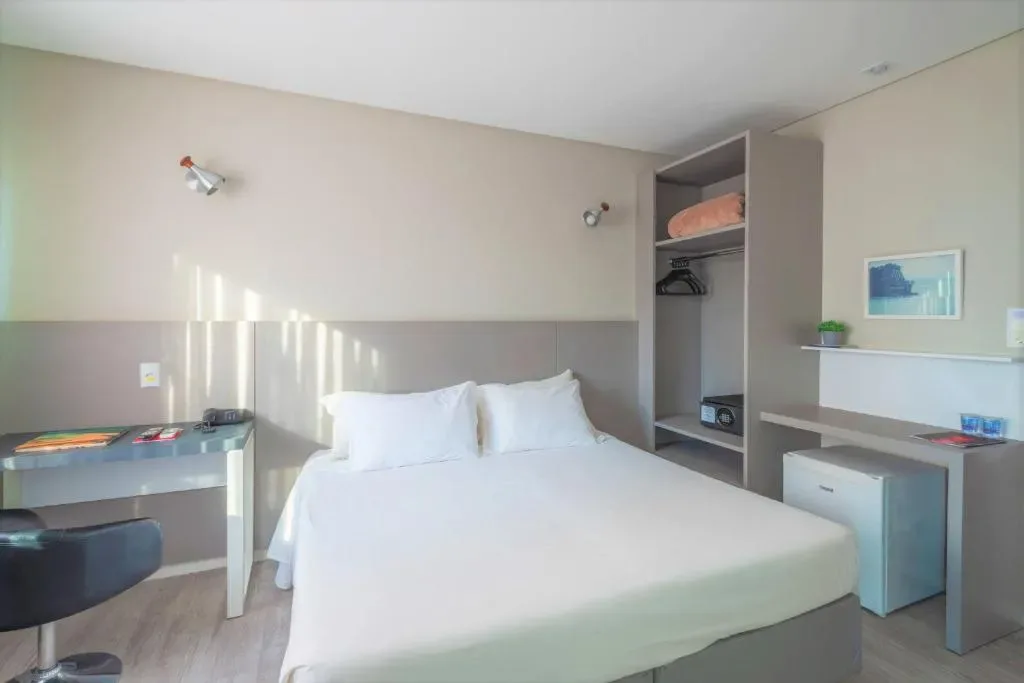 Hotel Melo, Balneário Camboriú, na Av. Brasil em Balneário Camboriú/SC — foto 6