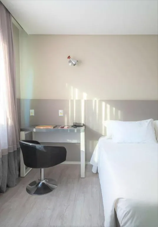 Hotel Melo, Balneário Camboriú, na Av. Brasil em Balneário Camboriú/SC — foto 7