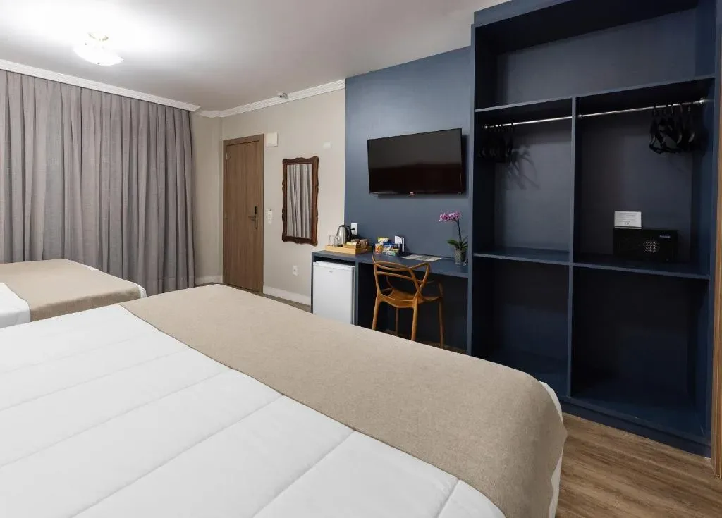 HM Hotel, Balneário Camboriú, na Rua em Balneário Camboriú/SC — foto 4