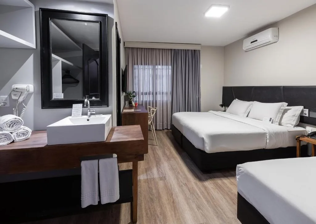 HM Hotel, Balneário Camboriú, na Rua em Balneário Camboriú/SC — foto 13