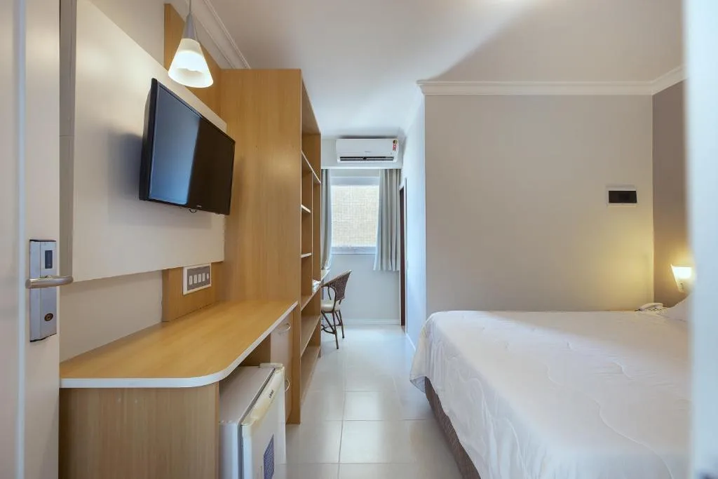 Miramar Hotel, Balneário Camboriú, na Av. Central em Balneário Camboriú/SC — foto 3