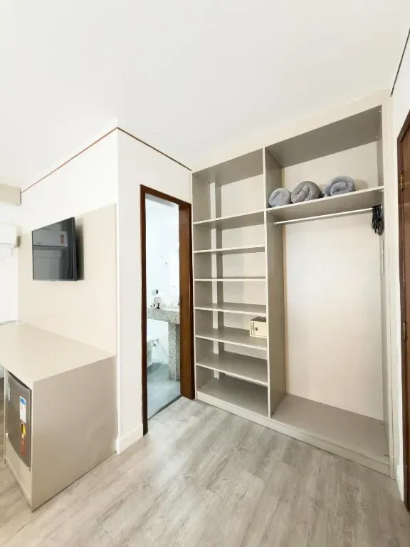 Hotel Gracher Praia, Balneário Camboriú, na Av. Brasil em Balneário Camboriú/SC — foto 9