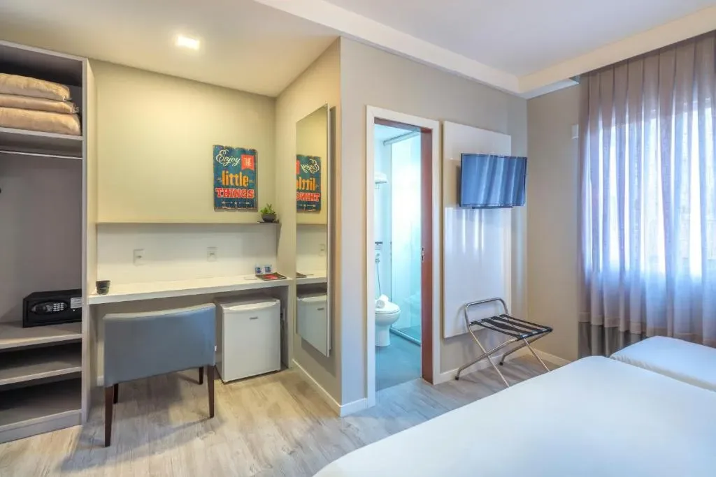 Hotel Melo, Balneário Camboriú, na Av. Brasil em Balneário Camboriú/SC — foto 24