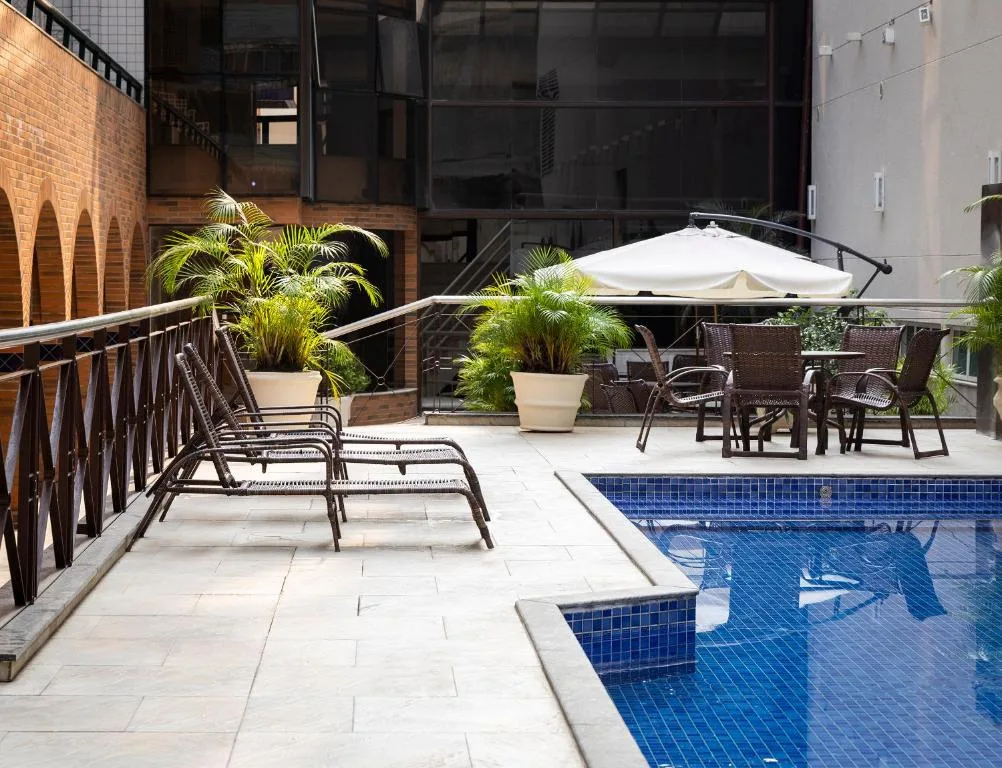 HM Hotel, Balneário Camboriú, na Rua em Balneário Camboriú/SC — foto 25
