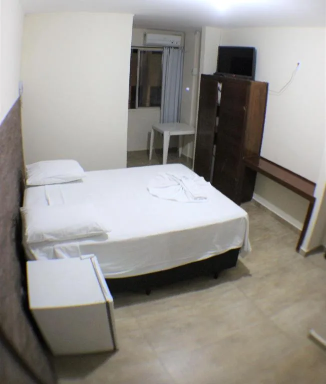 Novo Hotel Douglas, Balneário Camboriú, na Rua 1021 número 380 centro em Balneário Camboriú/SC
