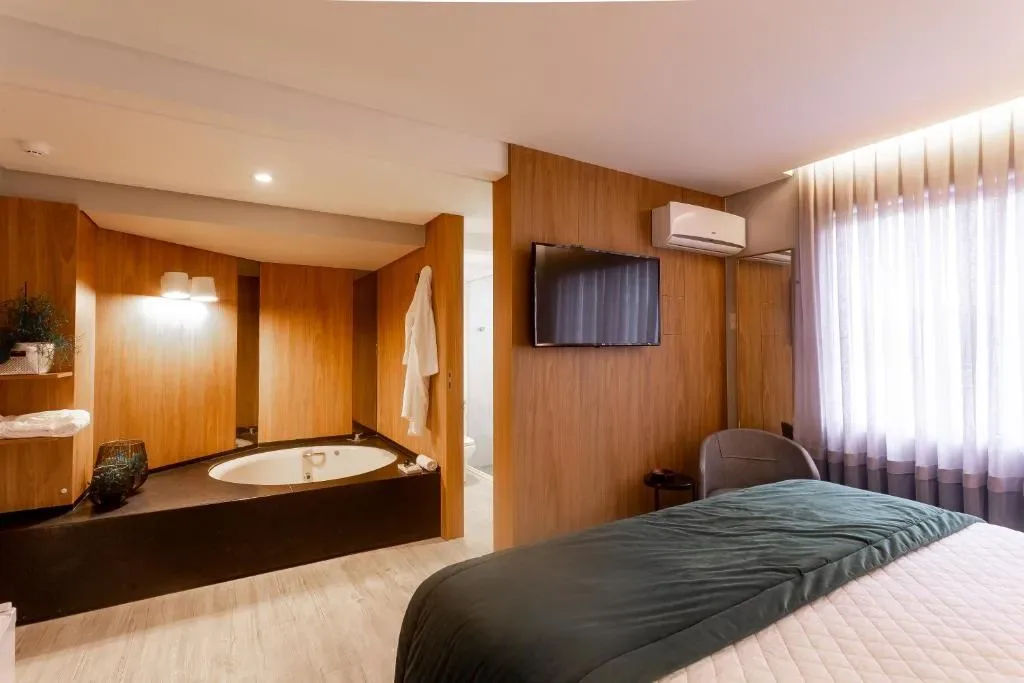 Hotel Melo, Balneário Camboriú, na Av. Brasil em Balneário Camboriú/SC — foto 40