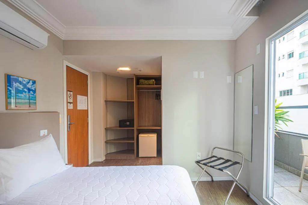 Hotel Melo, Balneário Camboriú, na Av. Brasil em Balneário Camboriú/SC — foto 41