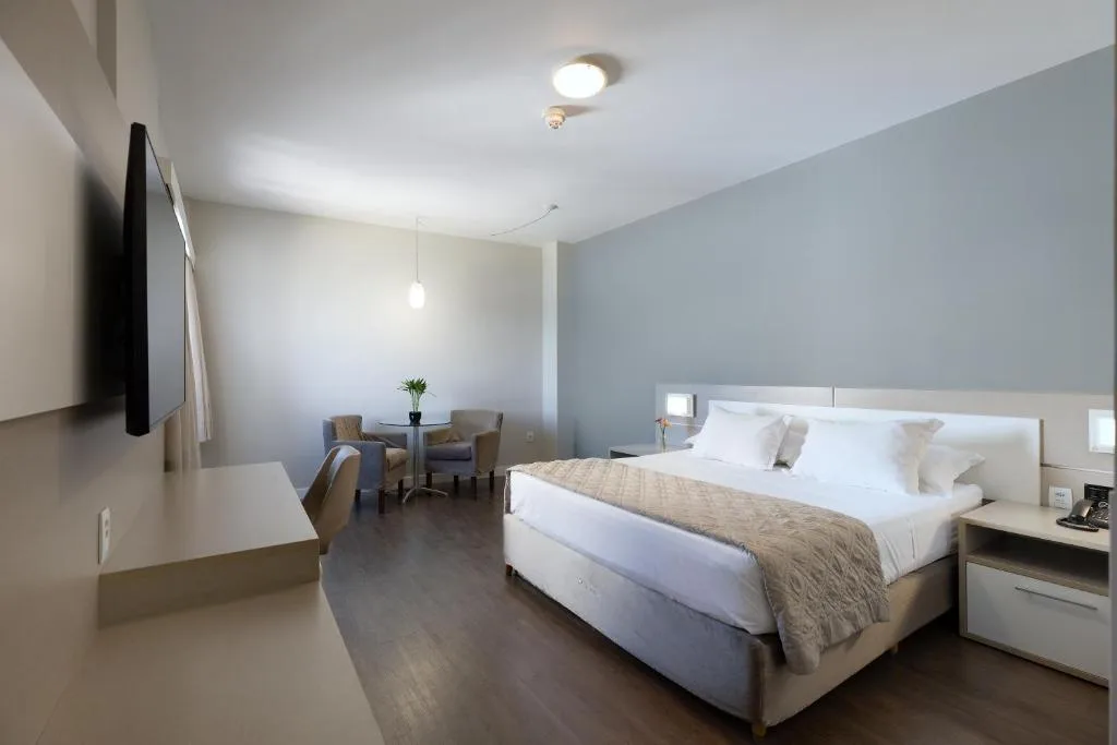 Hotel D, na Av. Atlântica em Balneário Camboriú/SC — foto 11