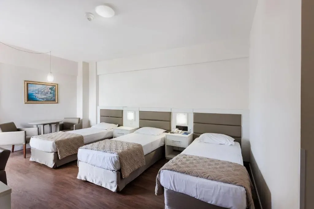 Hotel D, na Av. Atlântica em Balneário Camboriú/SC — foto 12