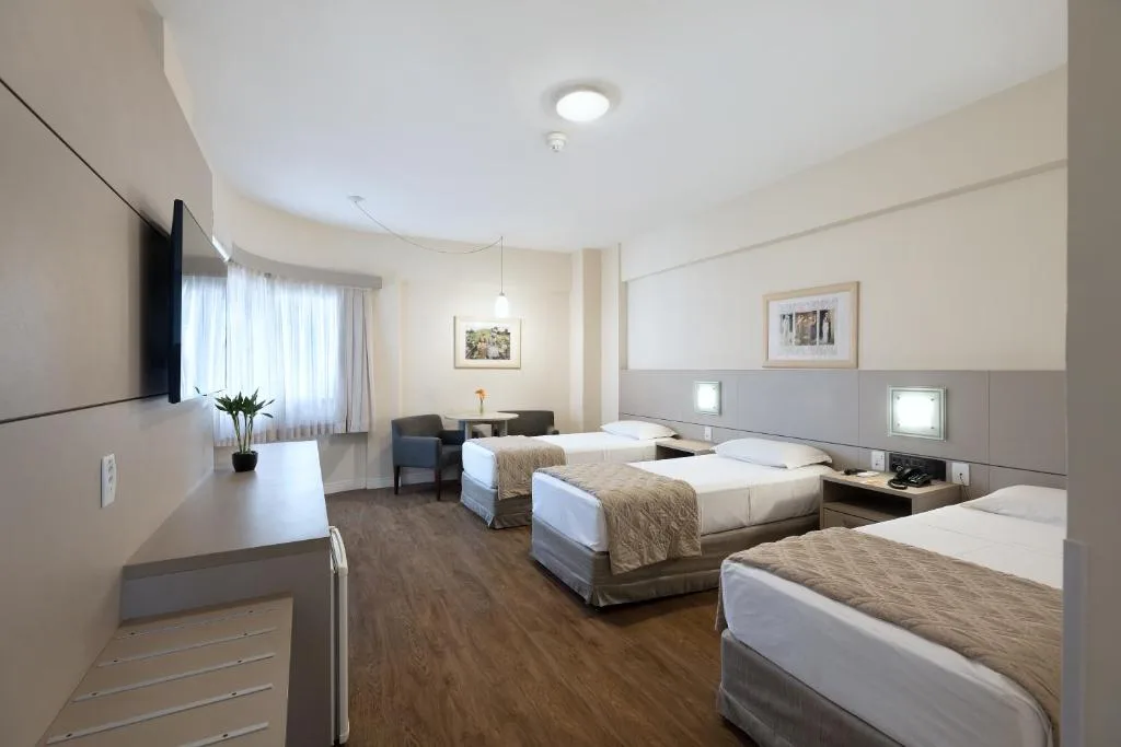Hotel D, na Av. Atlântica em Balneário Camboriú/SC — foto 15